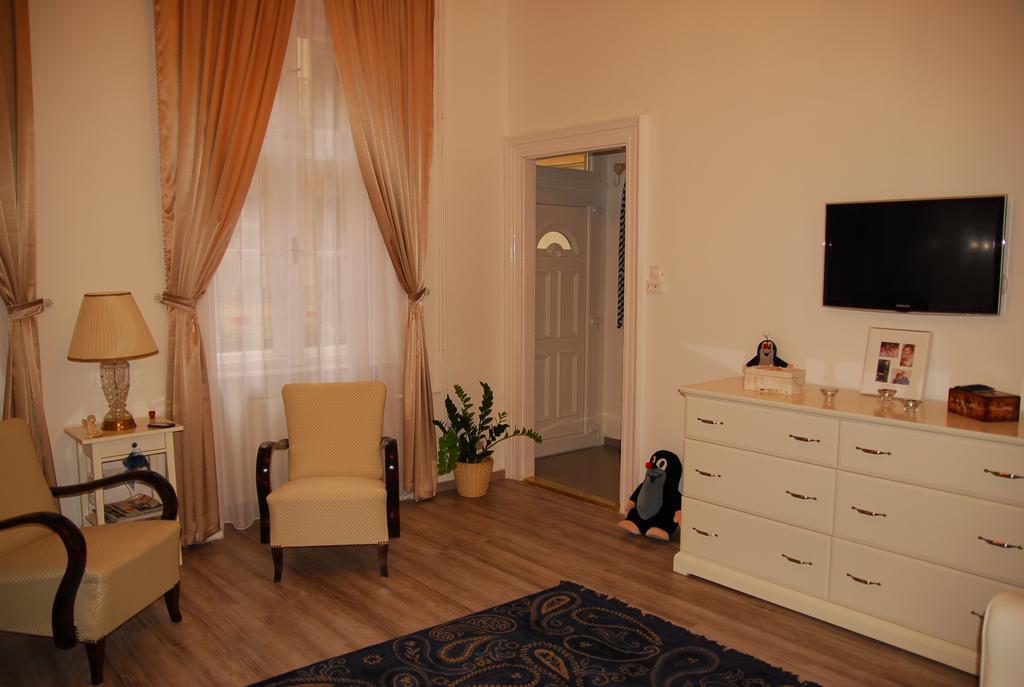 Balázs Apartment - Oktogon Budapeste Exterior foto